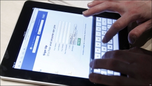 IE's browser share recovers, Chrome down for third straight month